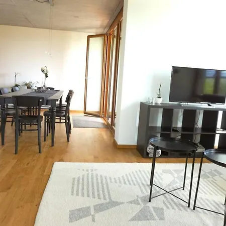 Terrassenwohnung In Praemierter Wohnanlage Apartament